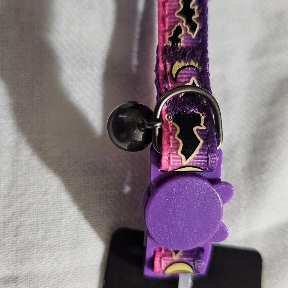 Thrills & Chills Glow In The Dark Bat Kitten/Cat Collar